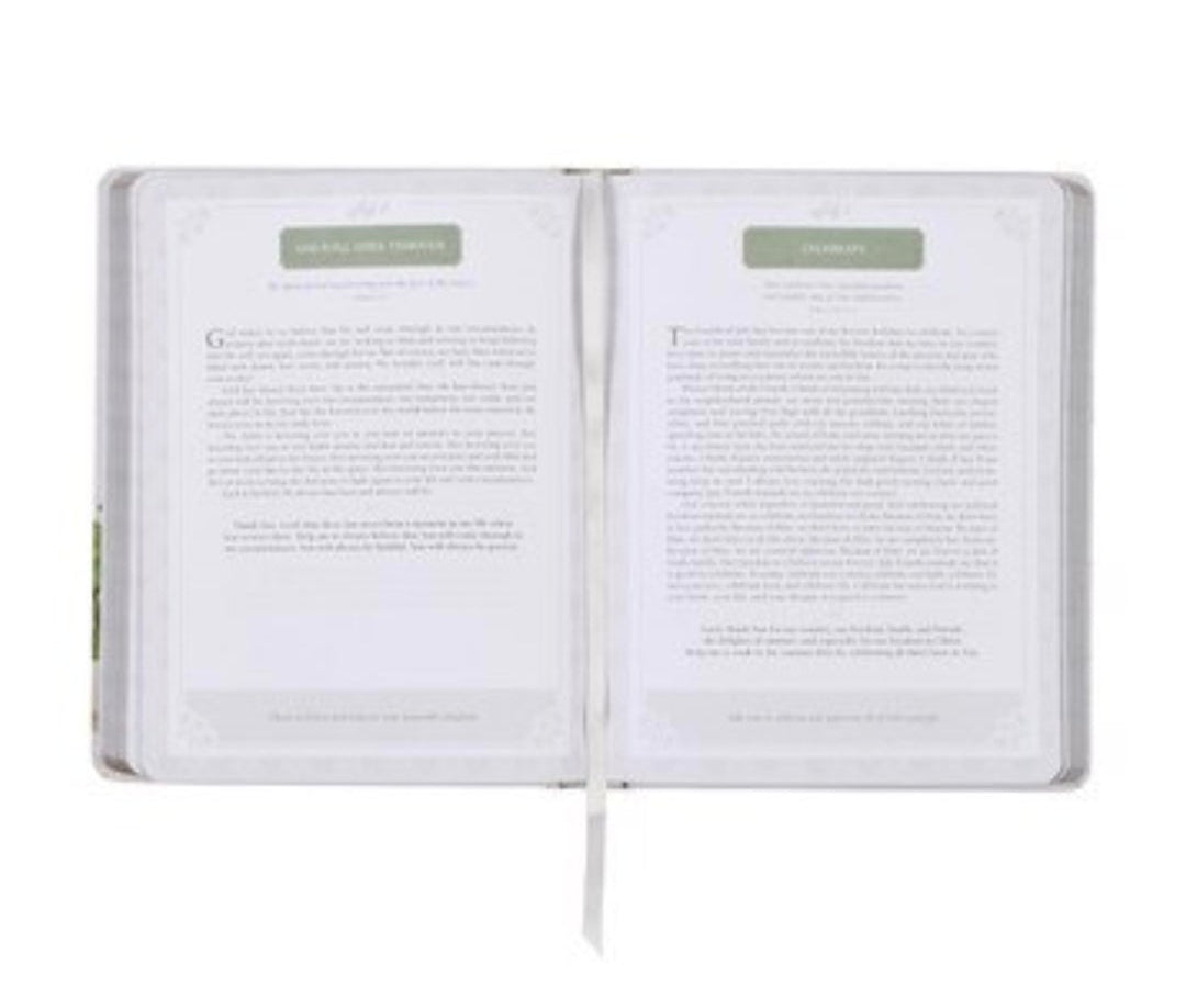 Daily Hope for a Woman's Heart Hardcover Edition