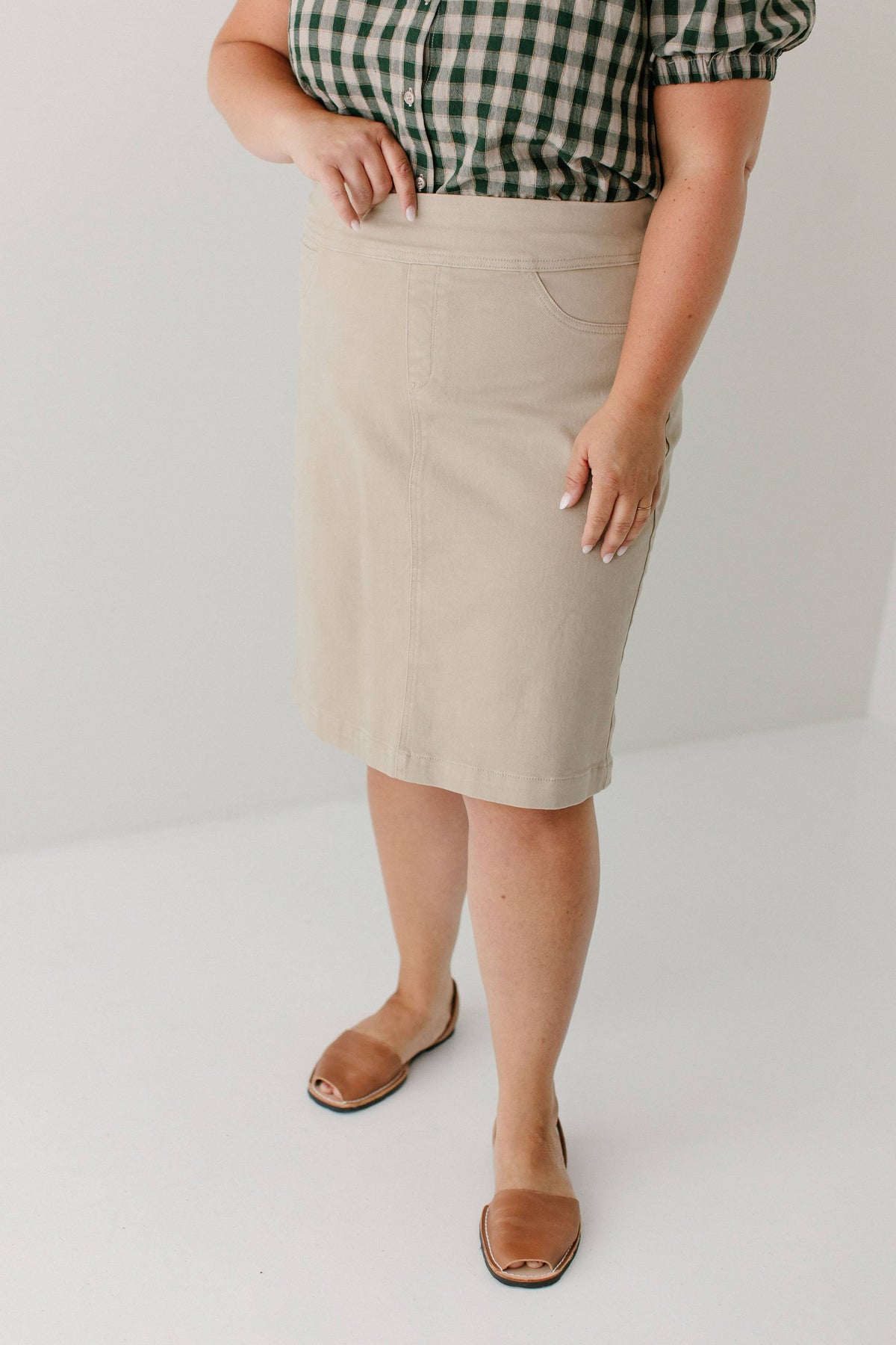 Sara Stretch Denim Skirt in Khaki