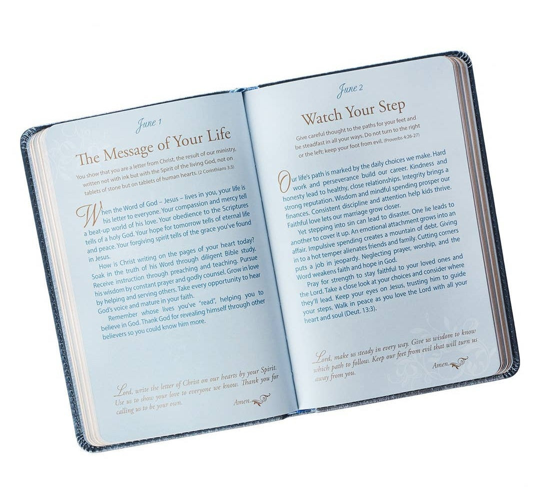 Mr. & Mrs. 366 Devotions for Couples Blue Faux Leather