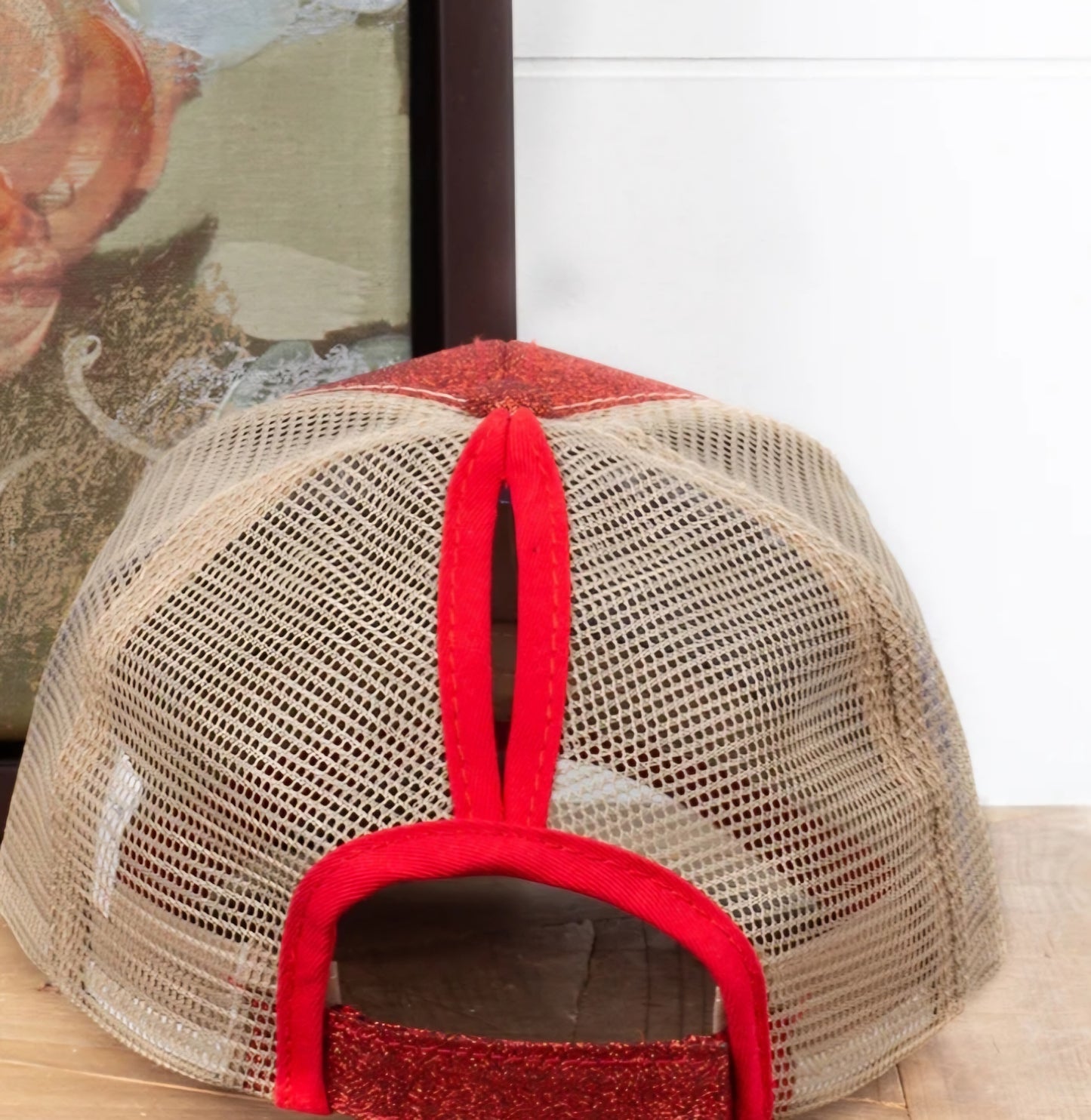 RED GLITTER HAT WITH BEIGE MESH