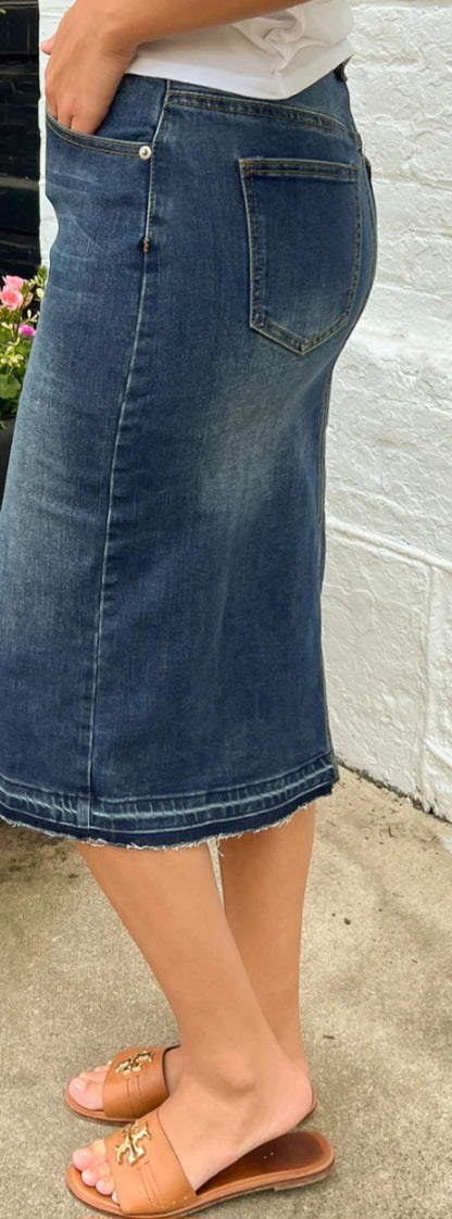 MAYA DENIM SKIRT IN VINTAGE WASH