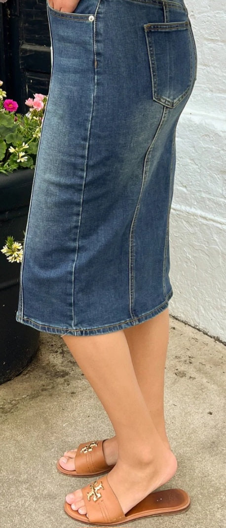 Jupe de Abby WRENLEY PANEL DENIM SKIRT IN VINTAGE WASH