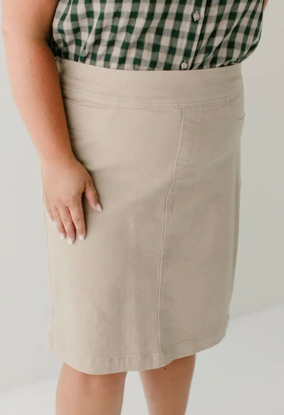 Sara Stretch Denim Skirt in Khaki