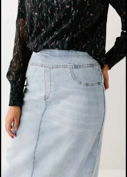 "Sara" Classic Long Denim Skirt Light Wash