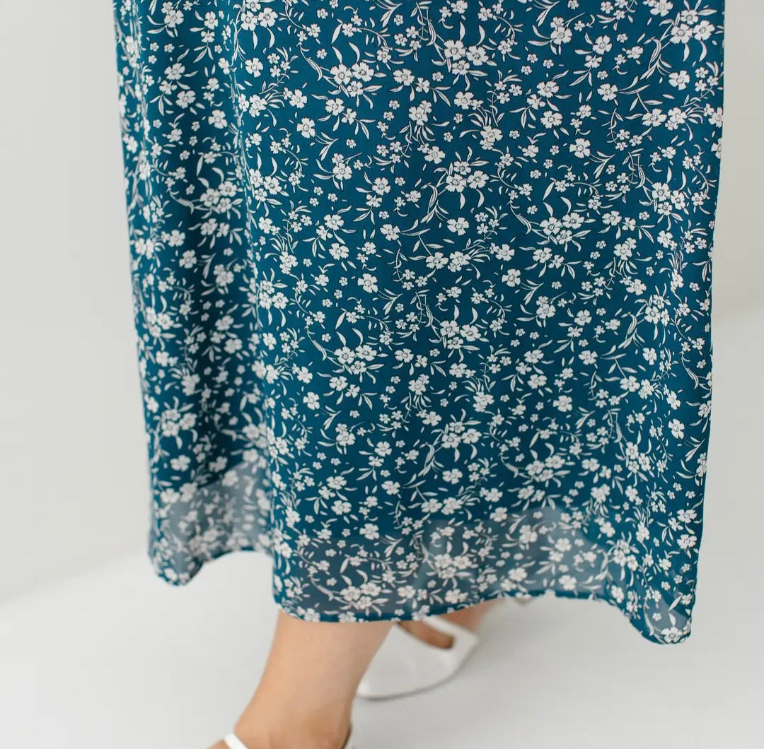 Naomi' Long Sleeve Floral Midi Dress