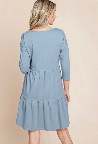 WOMEN'S 3/4 SLEEVE V-NECK BUTTON UP TIERED LOOSE FIT MIDI DRESS