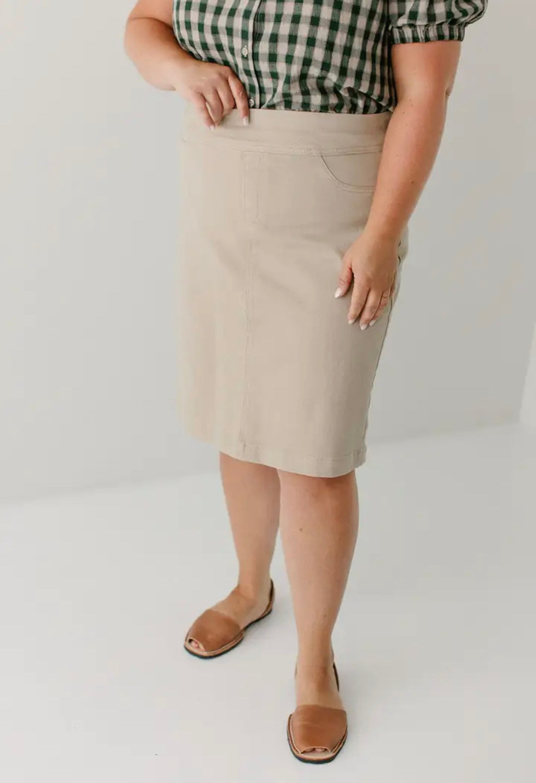 Sara Stretch Denim Skirt in Khaki